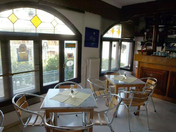 Hotel Bonis Samos Town Bagian luar foto