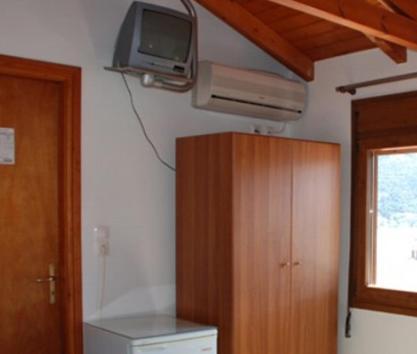 Hotel Bonis Samos Town Bagian luar foto